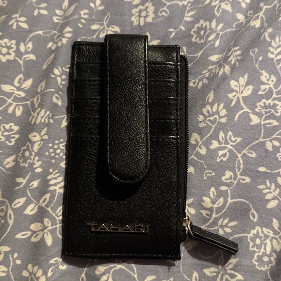 Tahari Card And Coin Mini Wallet - Picture 1 of 1